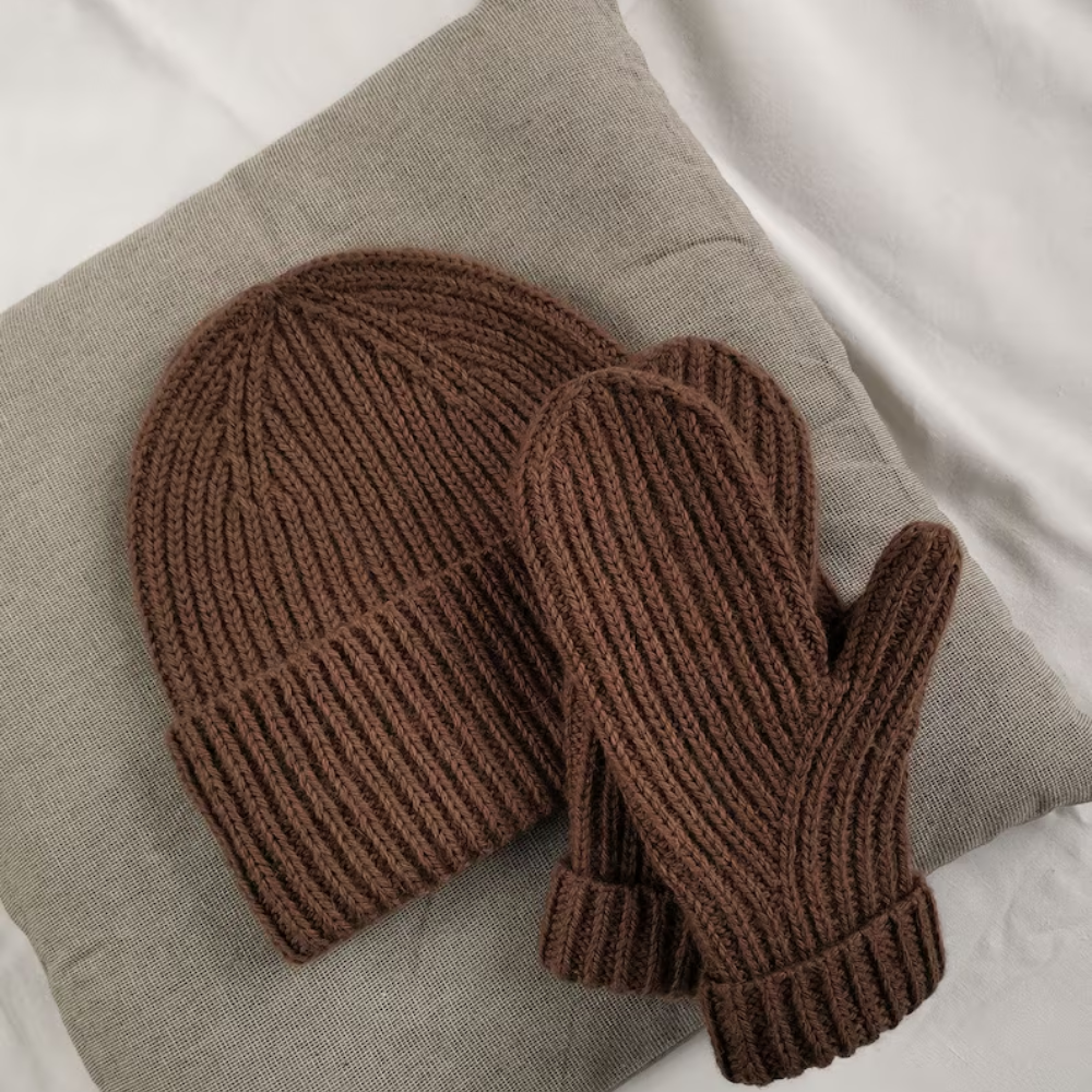Classic Rib Mittens Knitting Pattern
