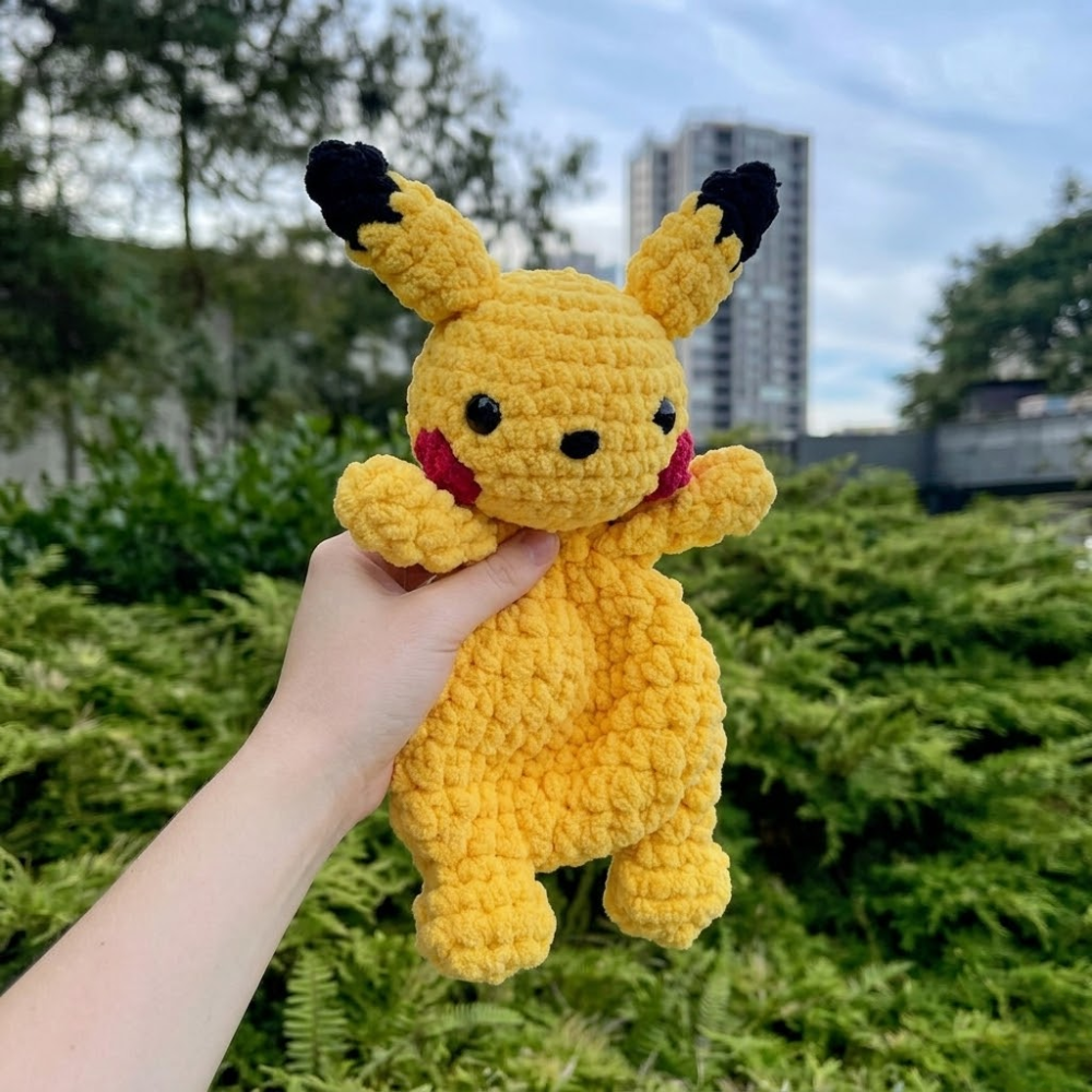 Yellow Pocket Friend Crochet Pattern