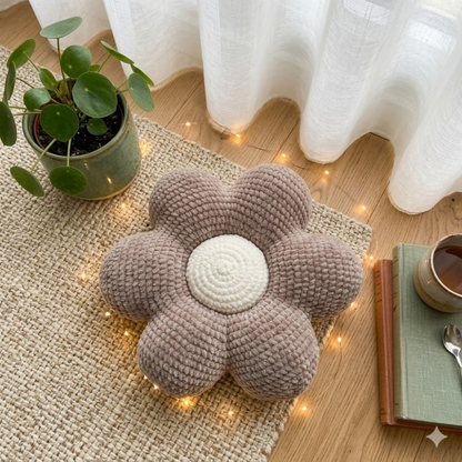 Aesthetic Daisy Pillow Crochet Pattern