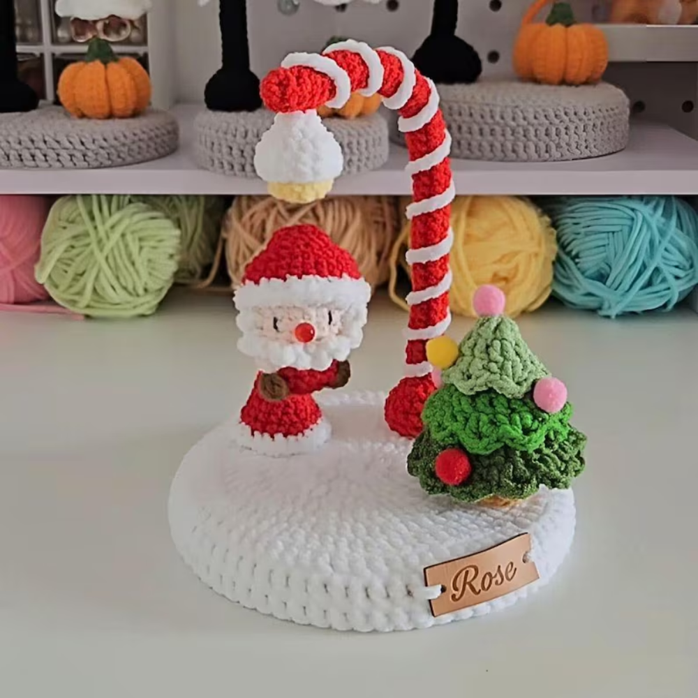 Santa’s Candy Lamp Crochet Pattern