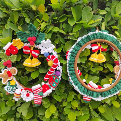Festive Holiday Wreath Crochet Pattern